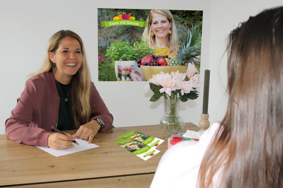 Carine Tessmann im Ernährungs-Beratungsgespräch